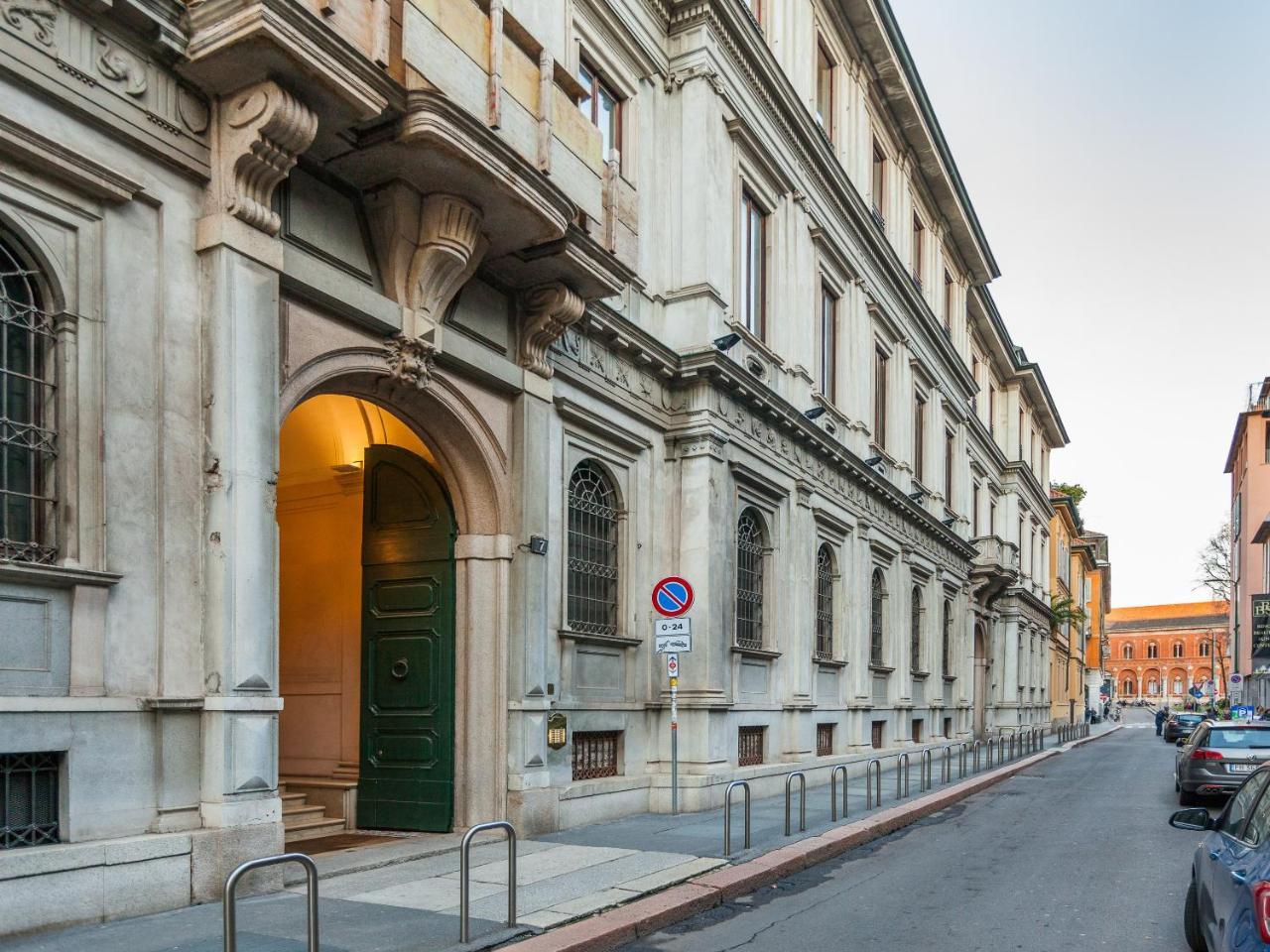 Easyhomes-Duomo Suites & Apartments Milan Exterior photo